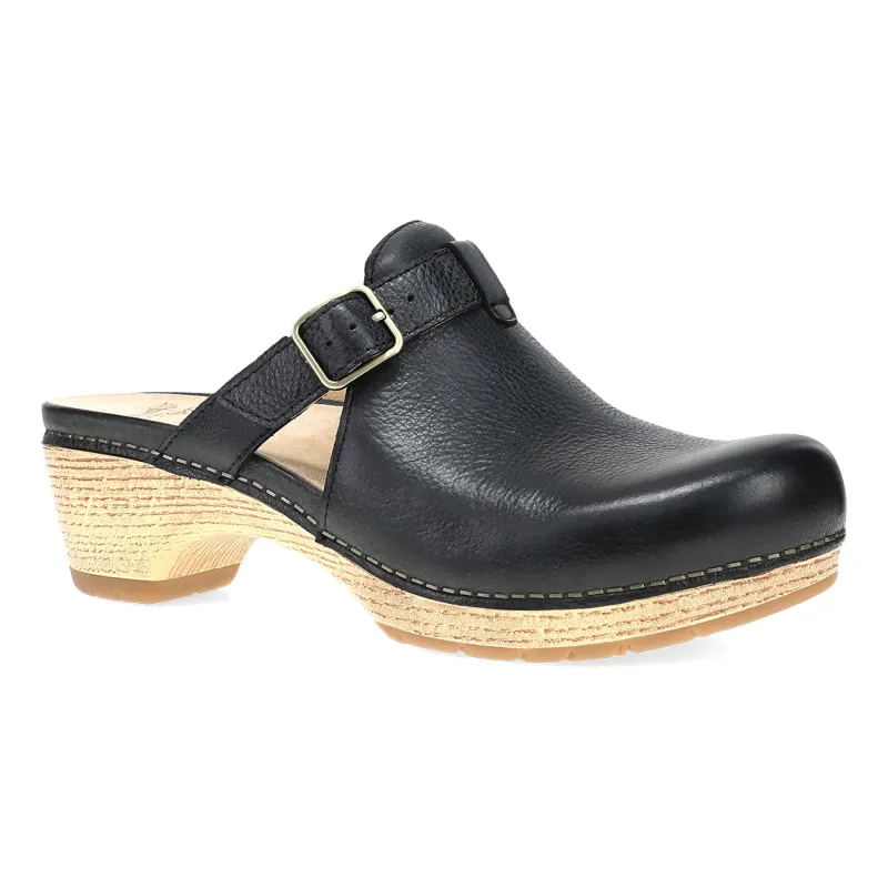 Leandra sold by The Walking Company