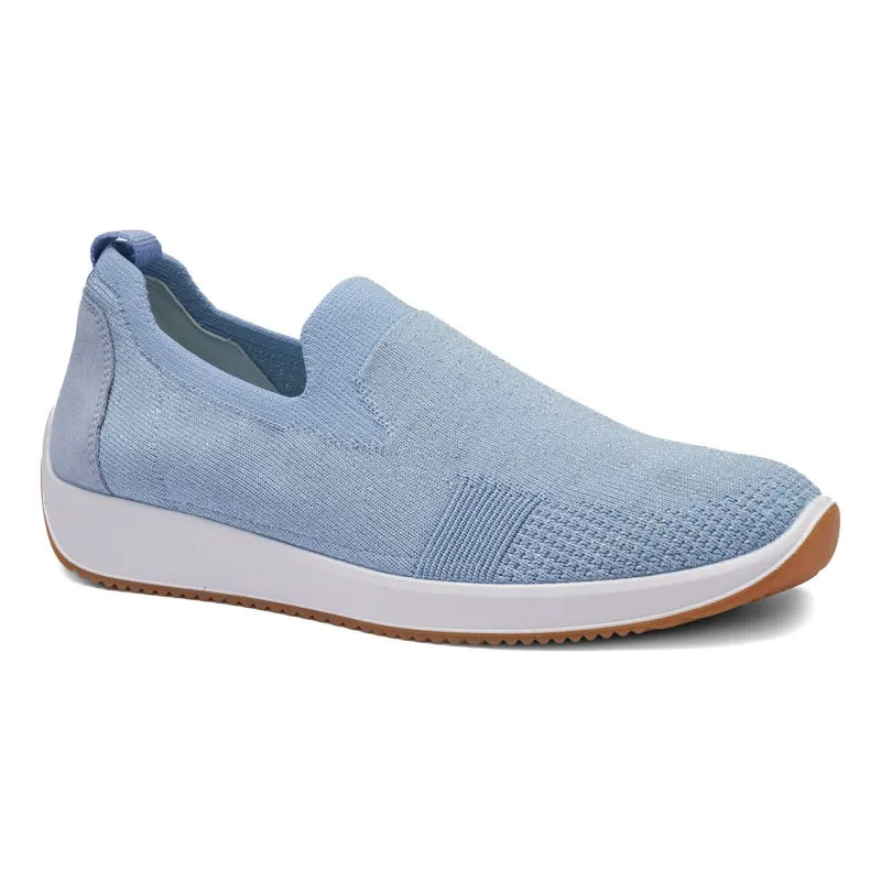 Leena 3 sold by The Walking Company