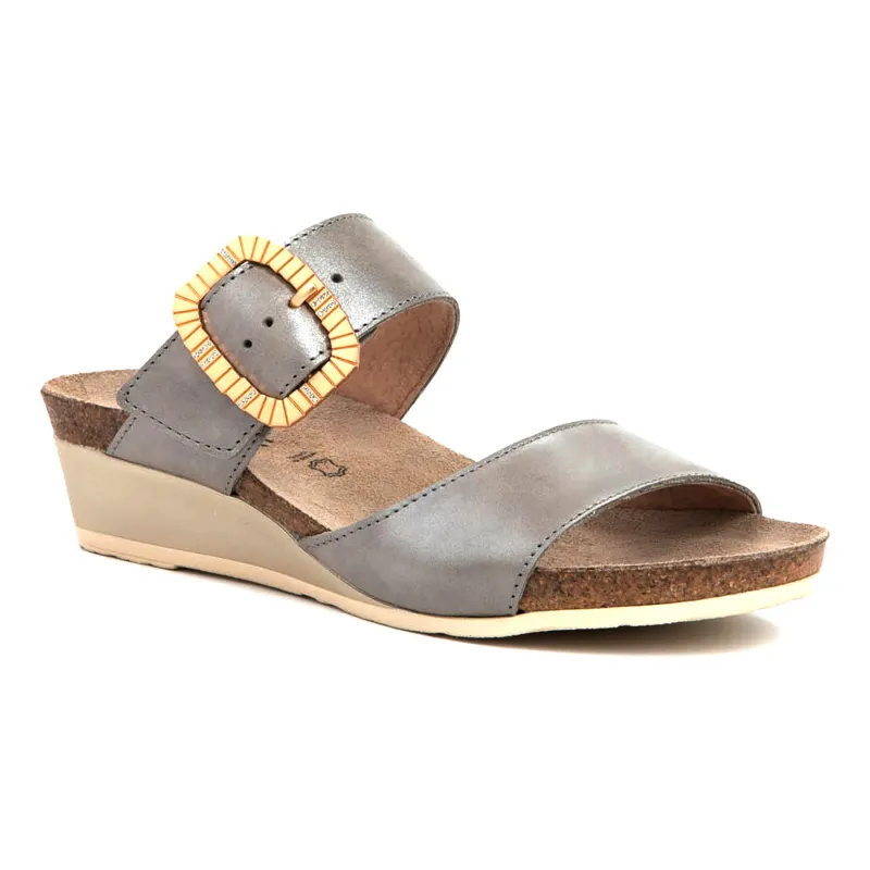 Magic Luxe sold by The Walking Company