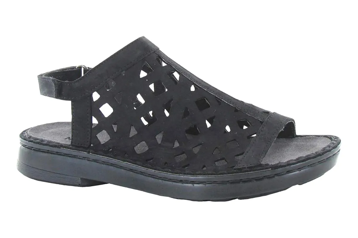 Amadora sold by The Walking Company