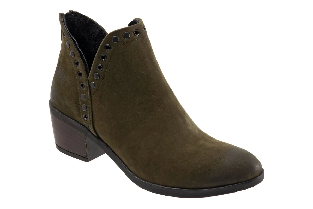 Cora sold by The Walking Company