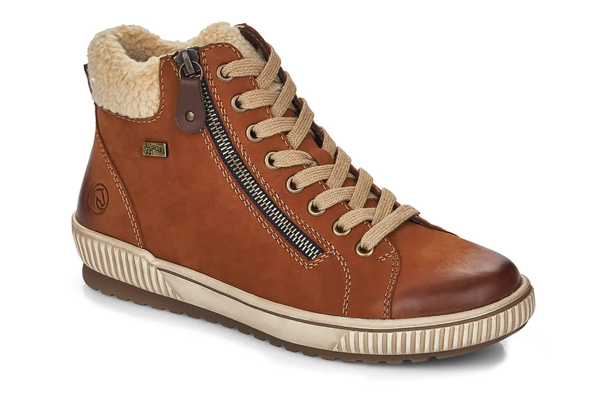 Maddita 70 sold by The Walking Company