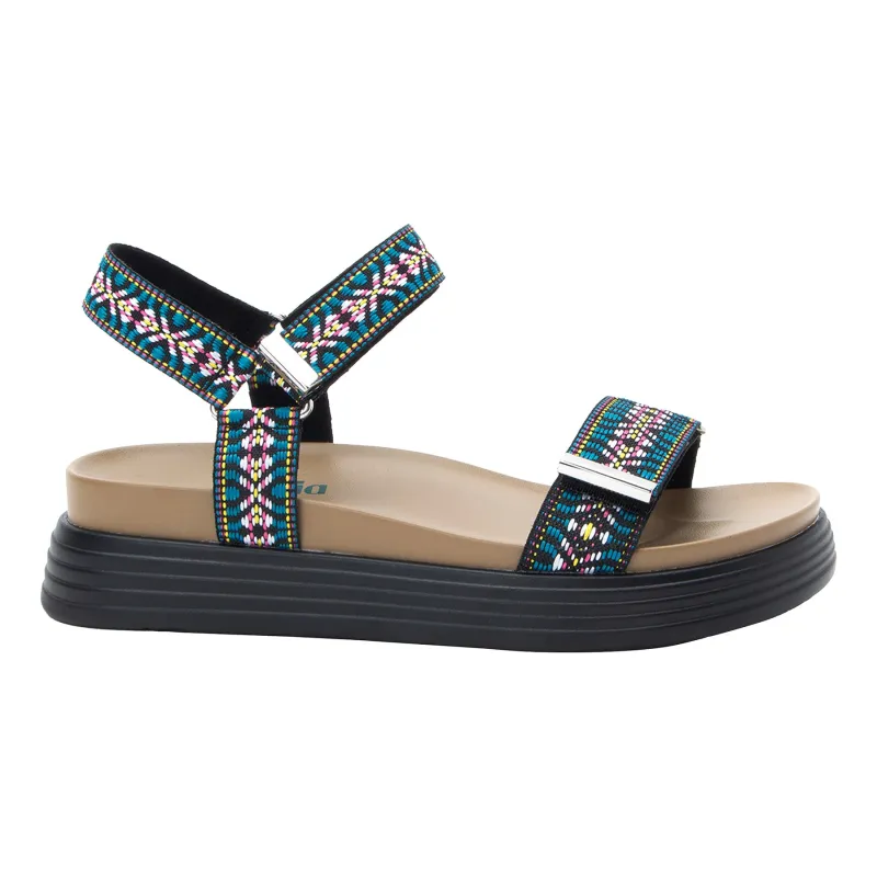 Allyson made by The Walking Company