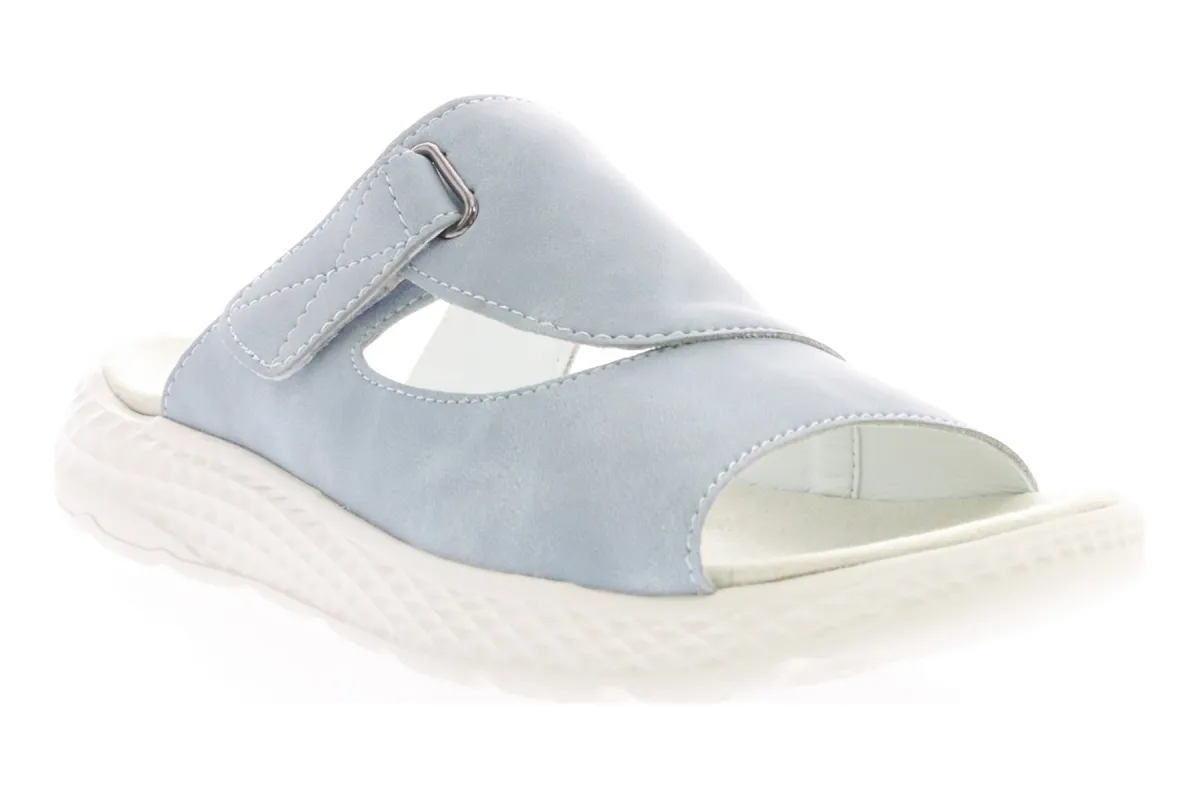 Travelactiv Sedona sold by The Walking Company