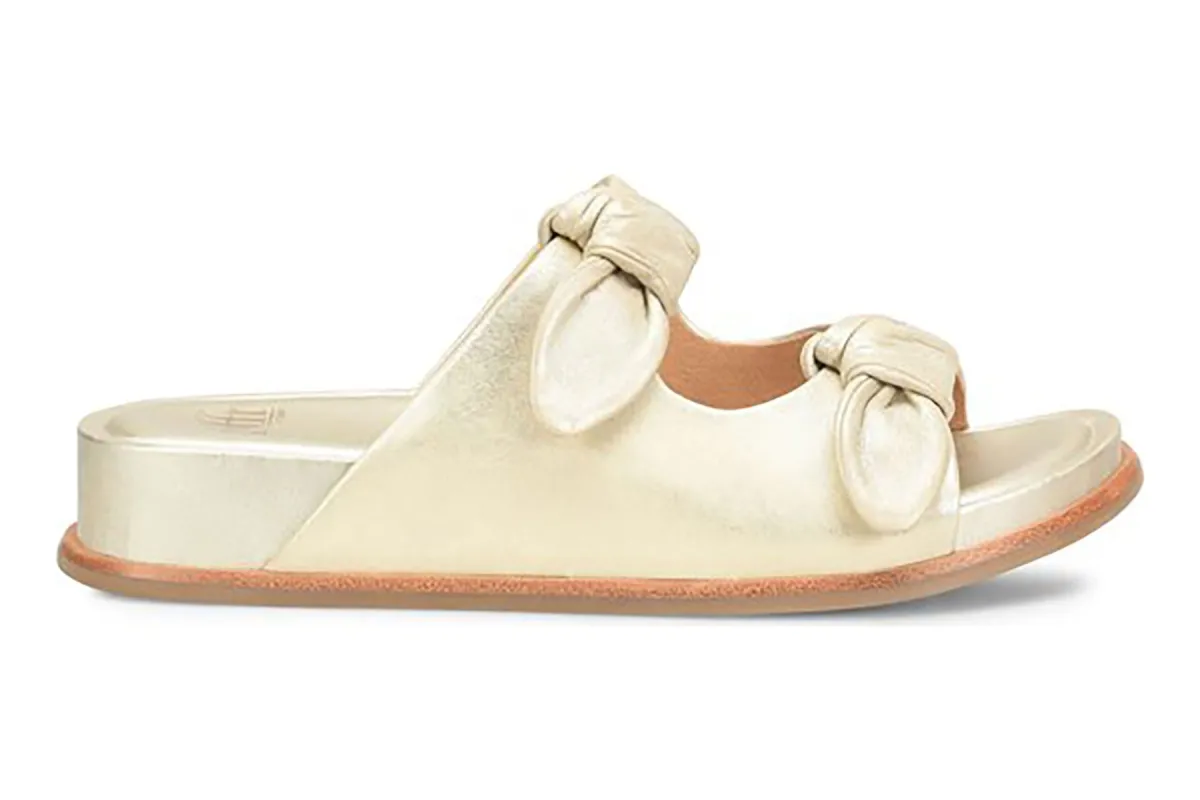 Alizah sold by The Walking Company