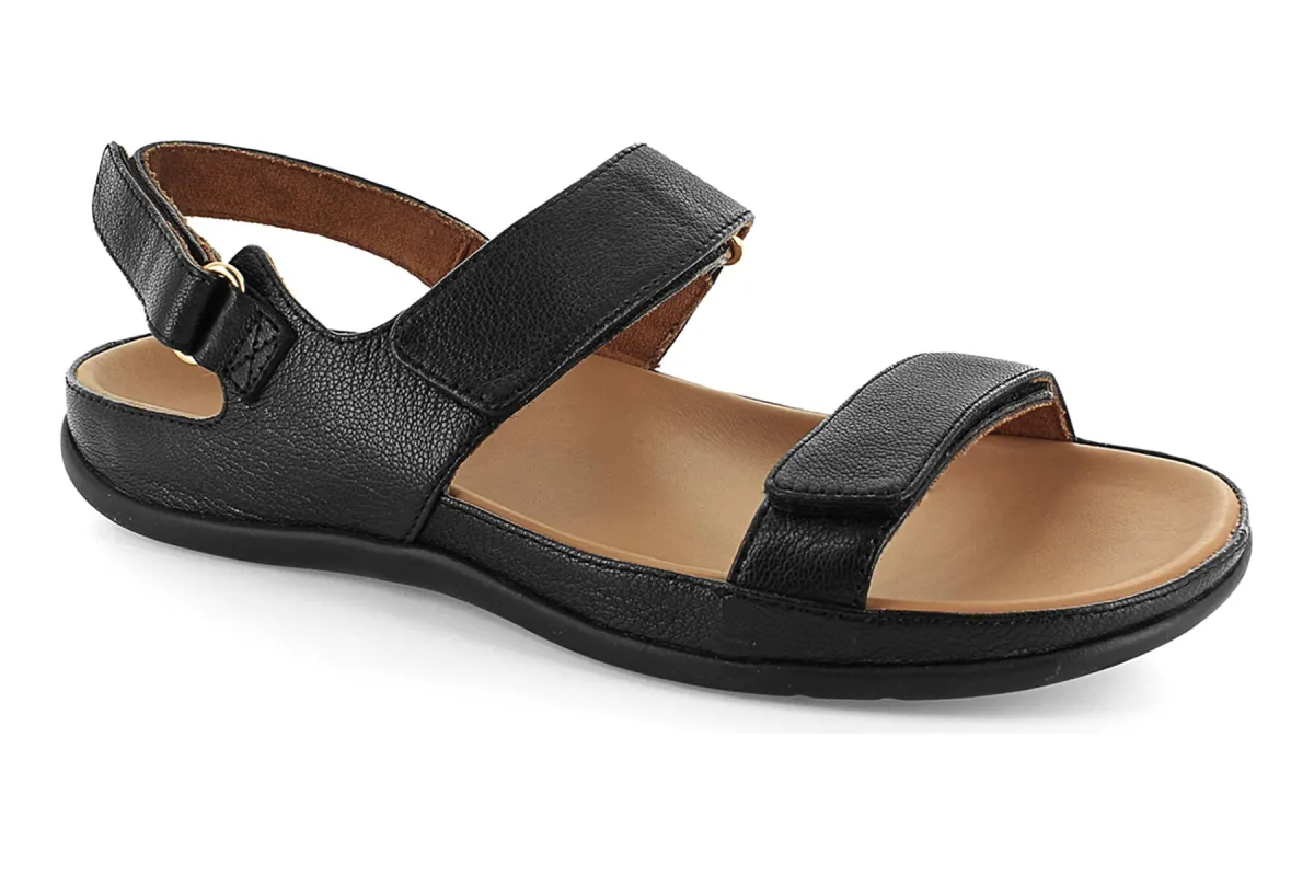 Kona II sold by The Walking Company