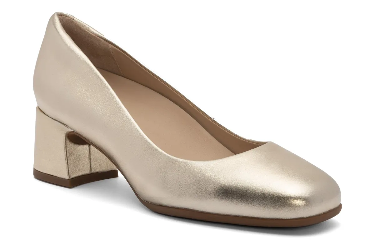 Avenue Pump Metatarsal sold by The Walking Company