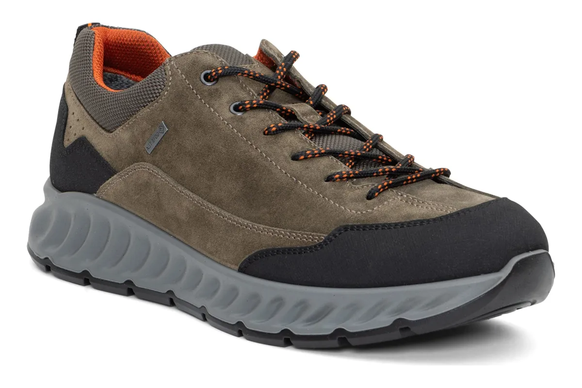 Pietro sold by The Walking Company