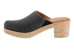 Felida sold by The Walking Company