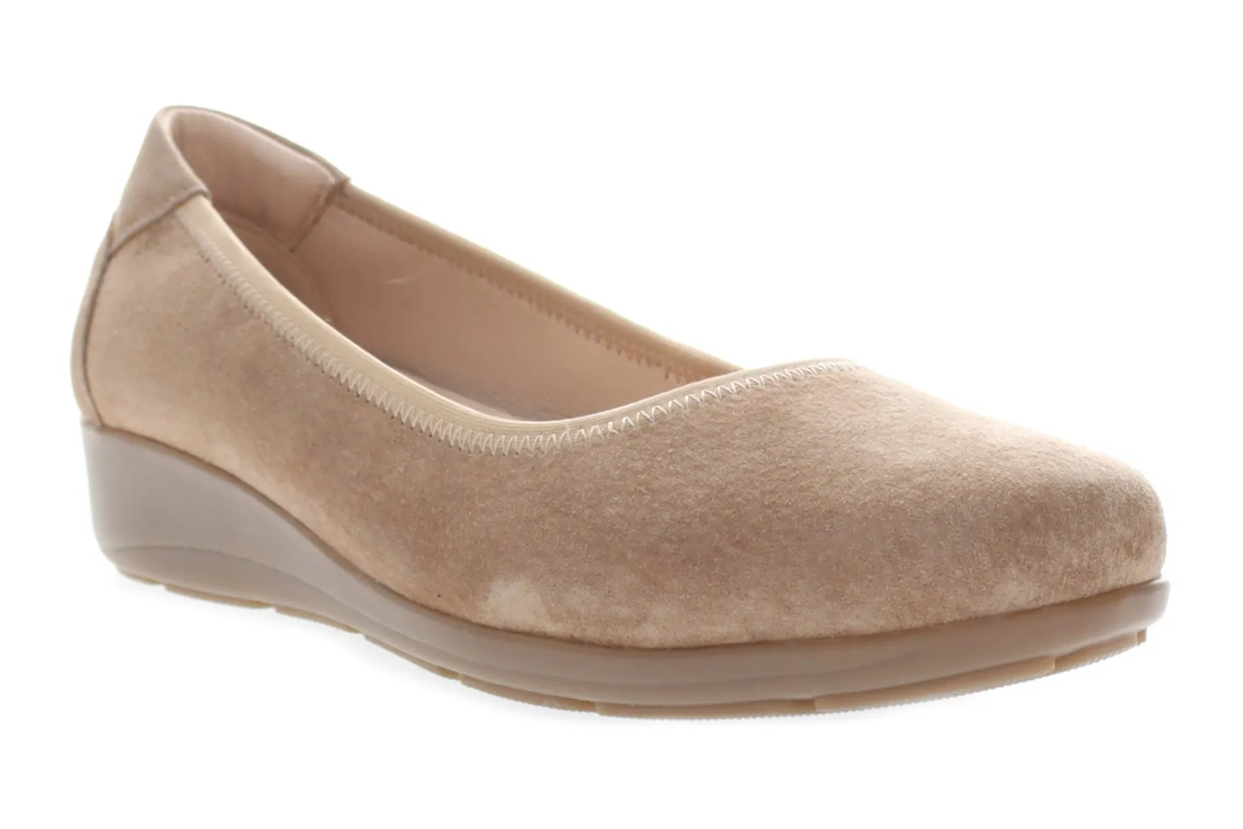 Yara sold by The Walking Company