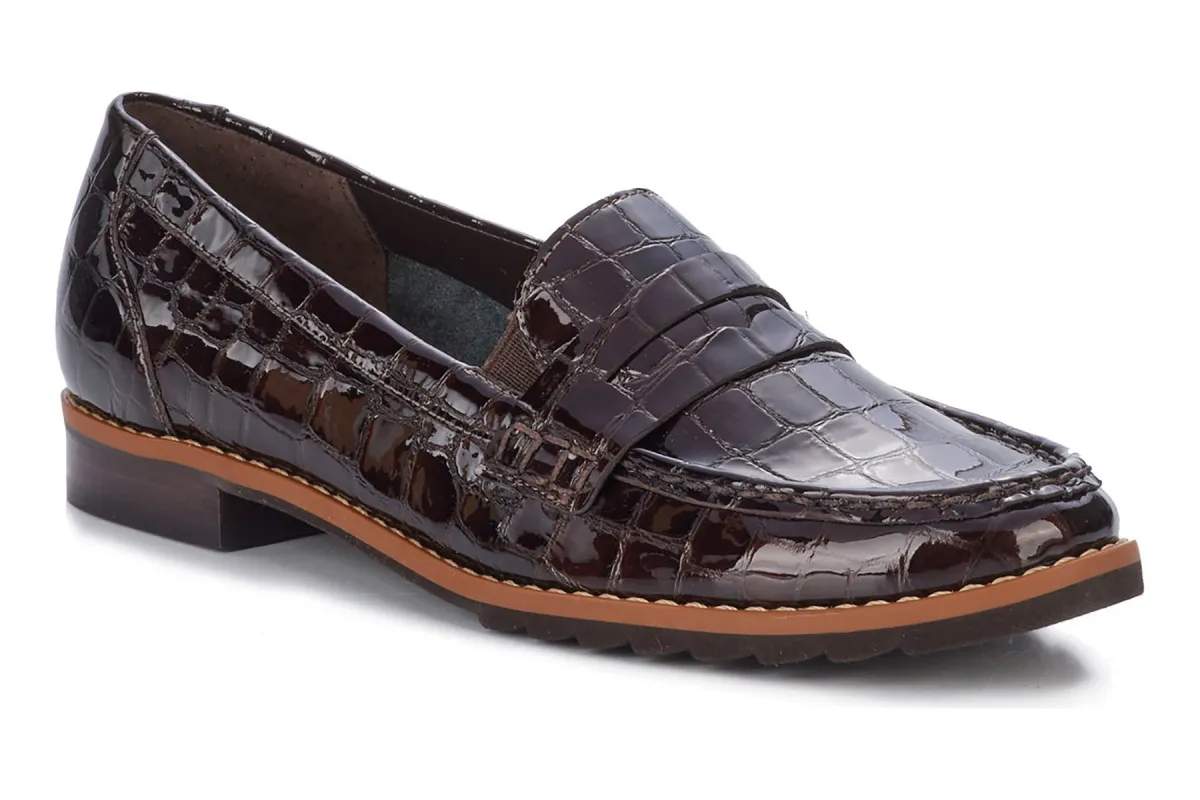 Winnie Ii made by Ros Hommerson