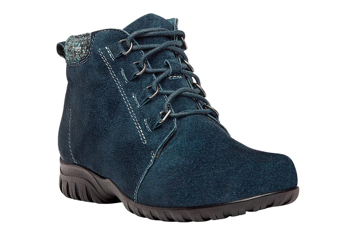 Delaney made by Propet