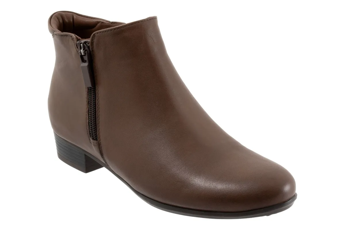 Major sold by The Walking Company