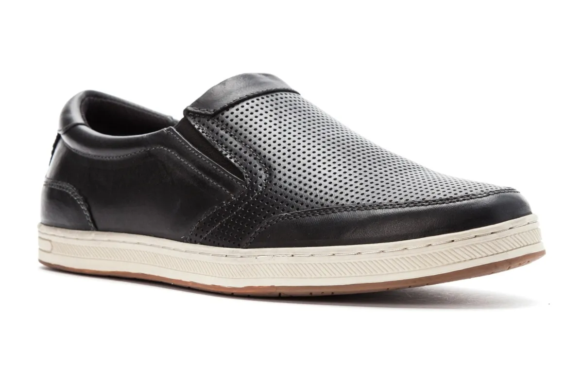 Logan made by Propet