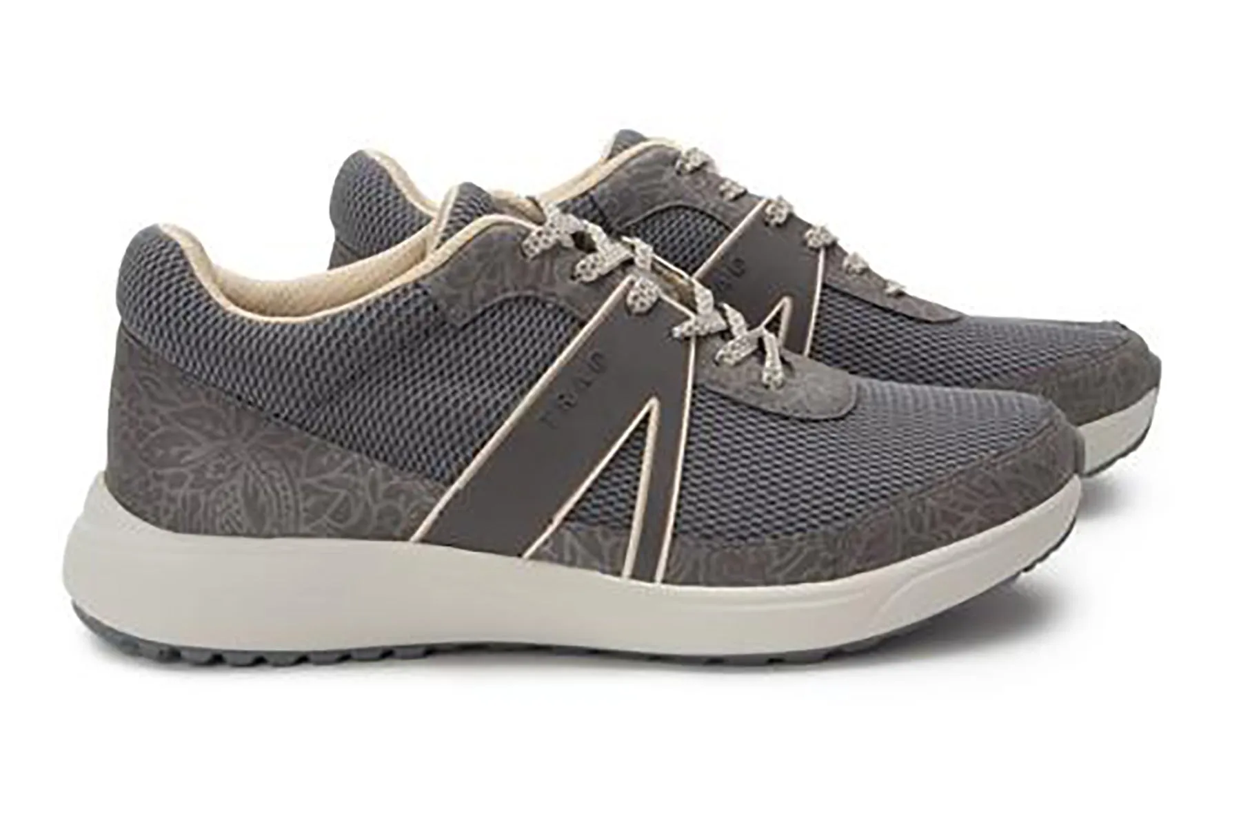 Traq Qarma 2 sold by The Walking Company product image thumbnail 3