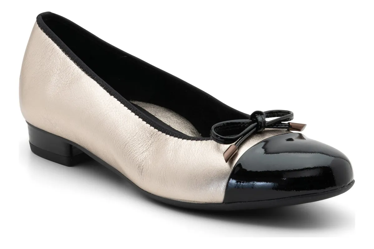 Belinda sold by The Walking Company