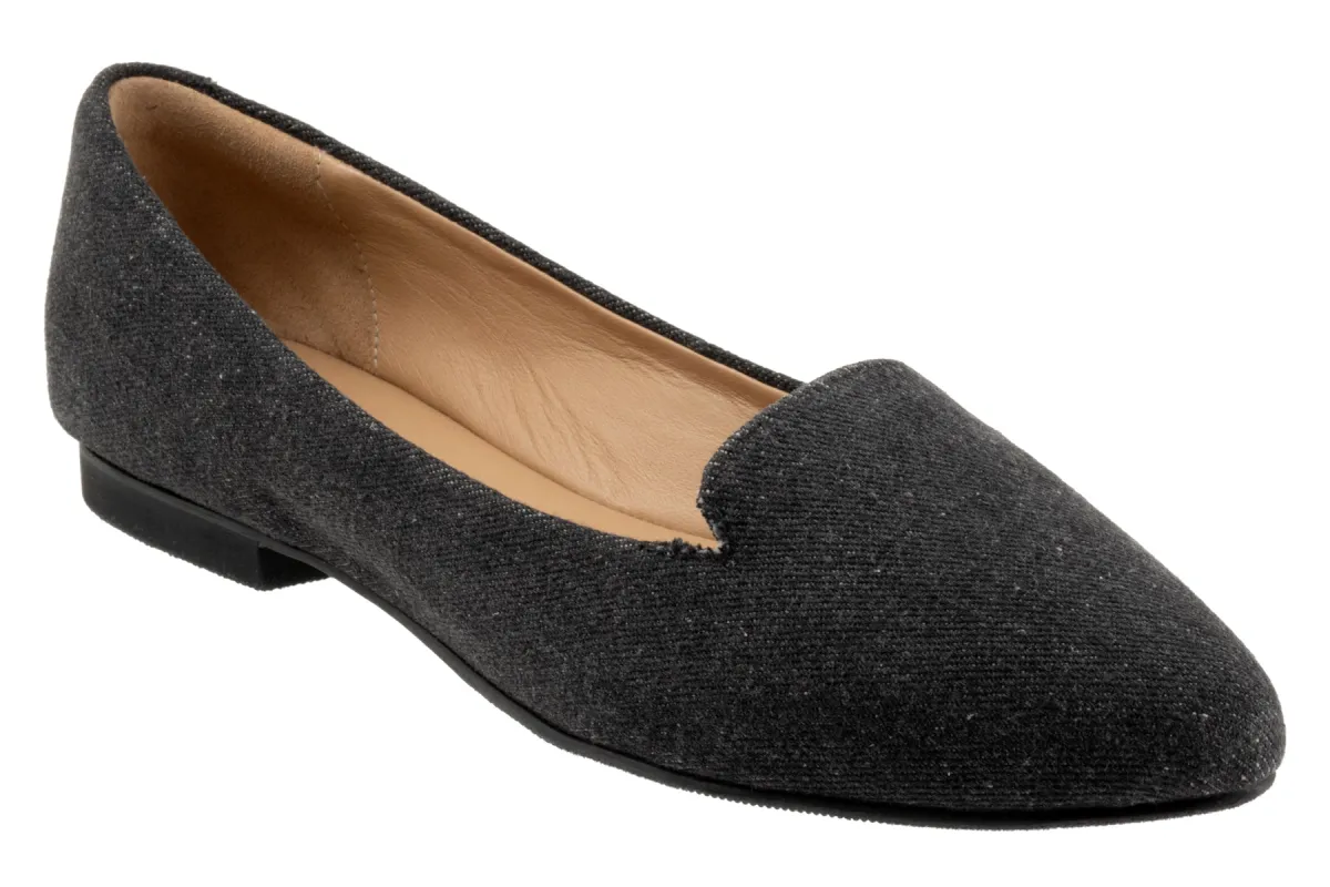 Harlowe sold by The Walking Company