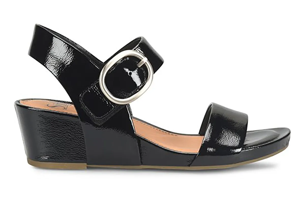 Vaya sold by The Walking Company