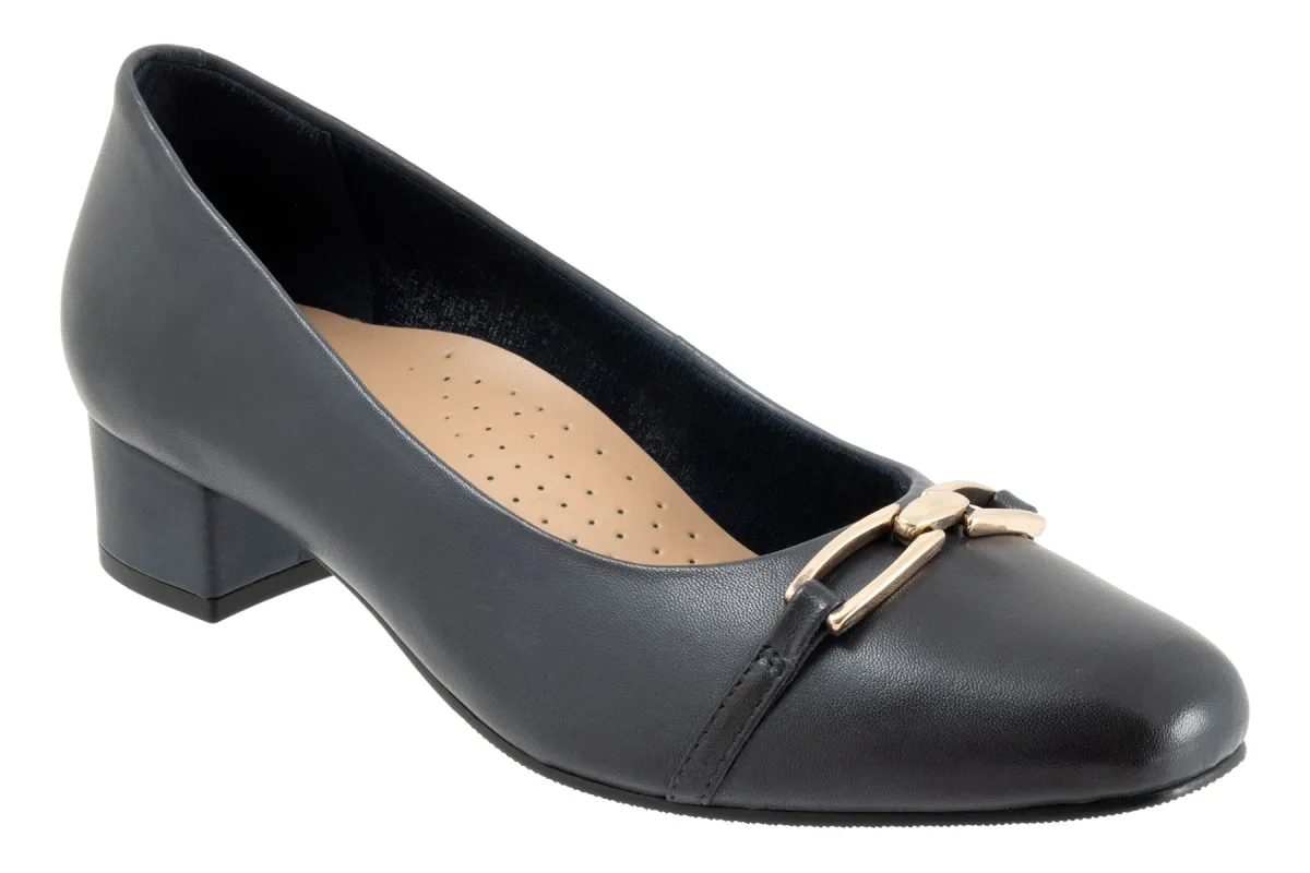 Dakota sold by The Walking Company