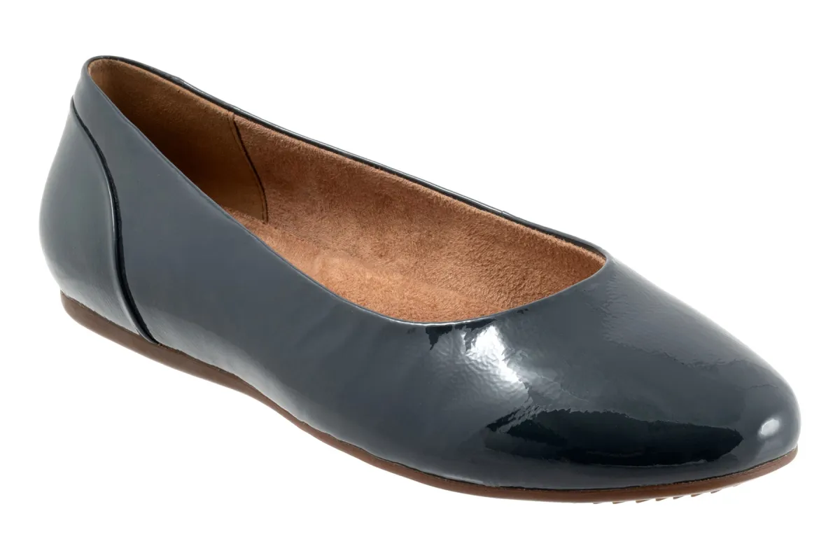 Shiraz sold by The Walking Company