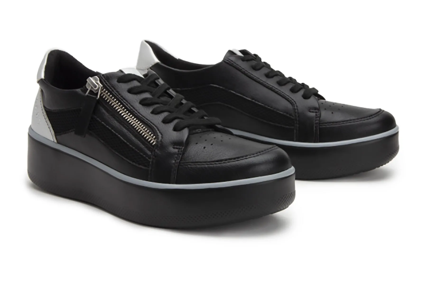 Traq Qwip sold by The Walking Company