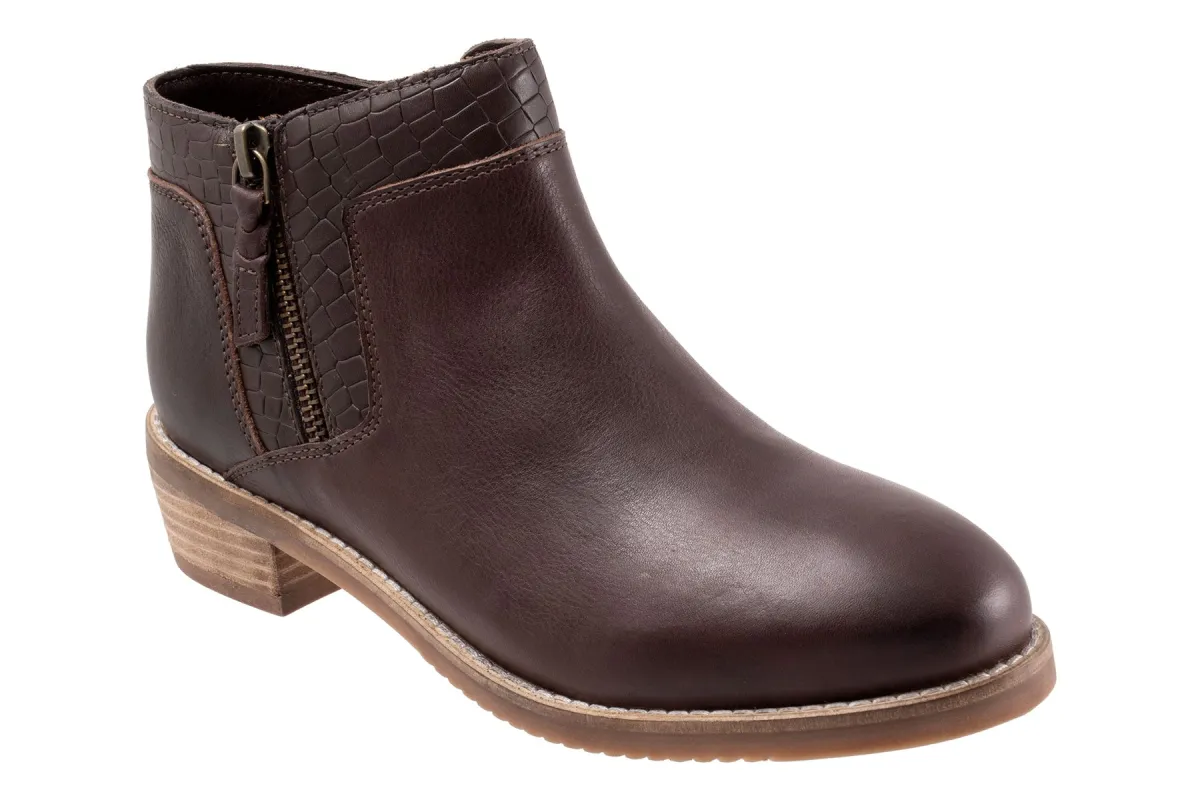 Rubi sold by The Walking Company