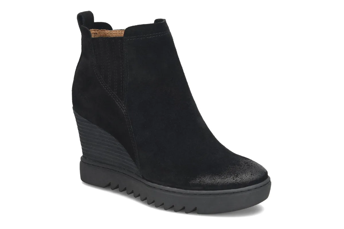 Utley sold by The Walking Company