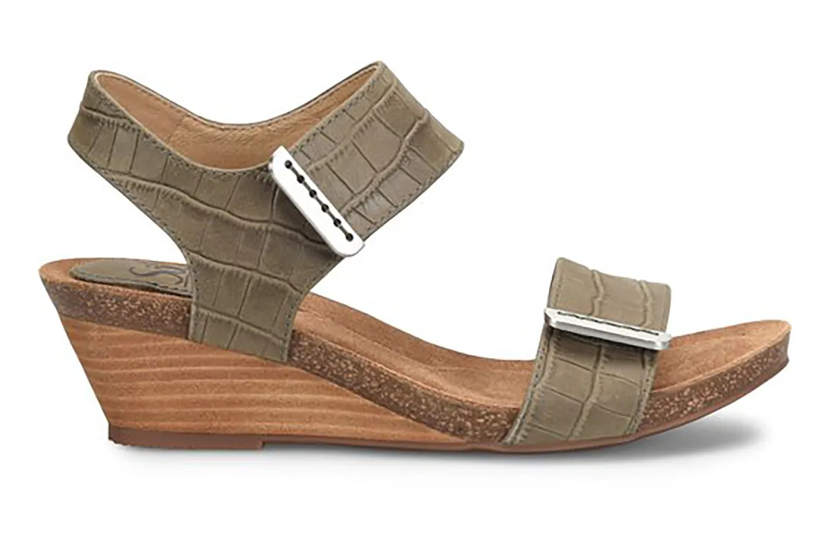 Verdi sold by The Walking Company