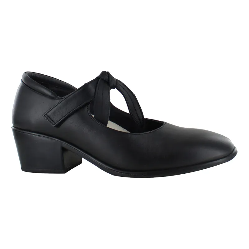 Nobility sold by The Walking Company