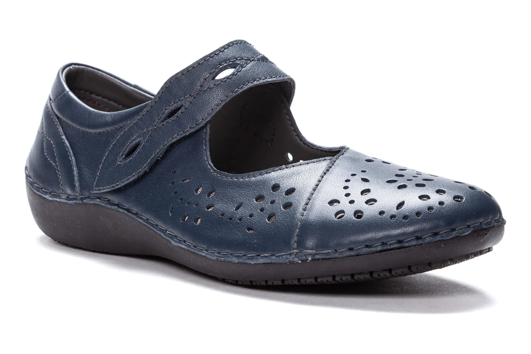 Calista sold by The Walking Company