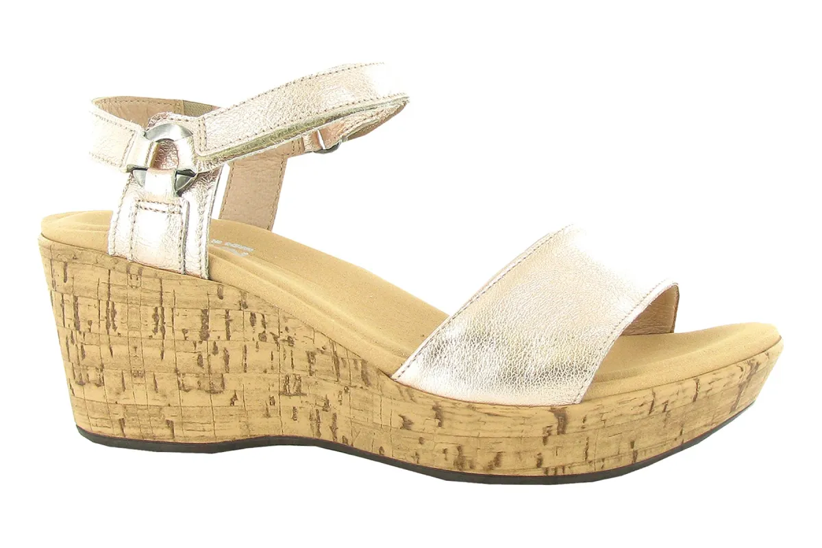 Pier sold by The Walking Company