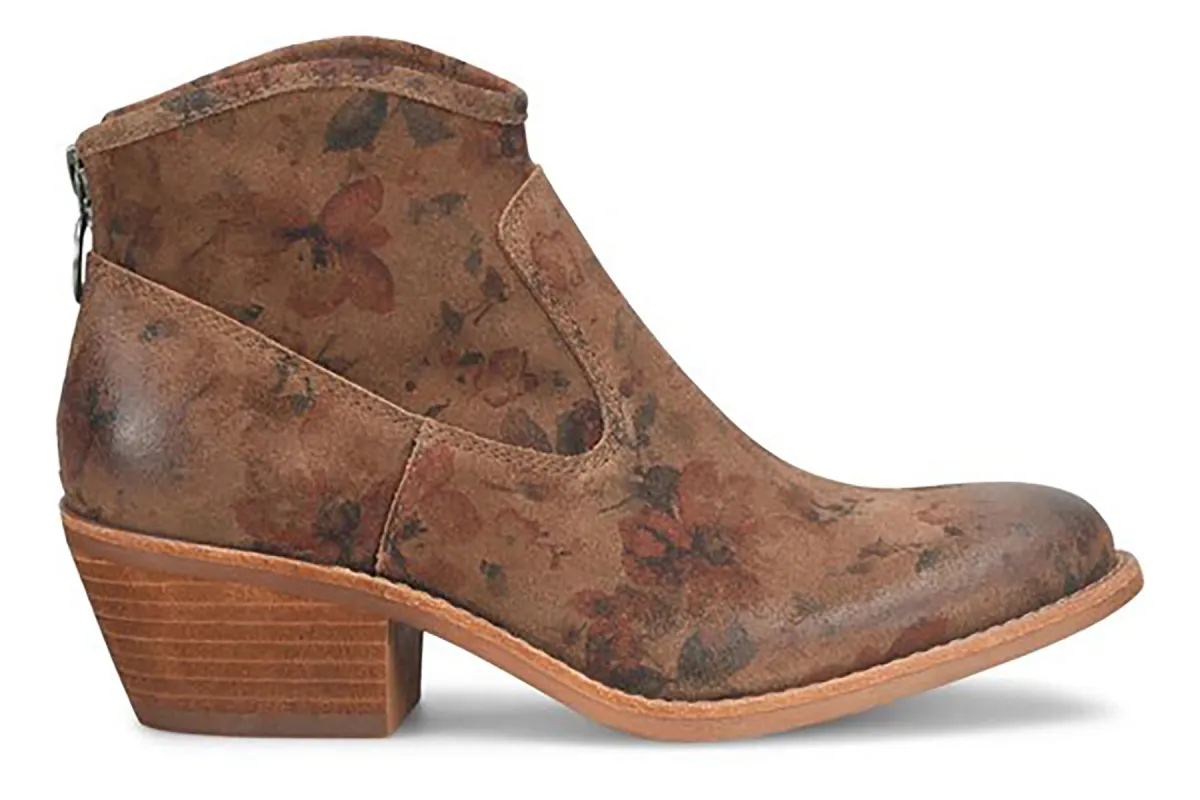 Aisley sold by The Walking Company