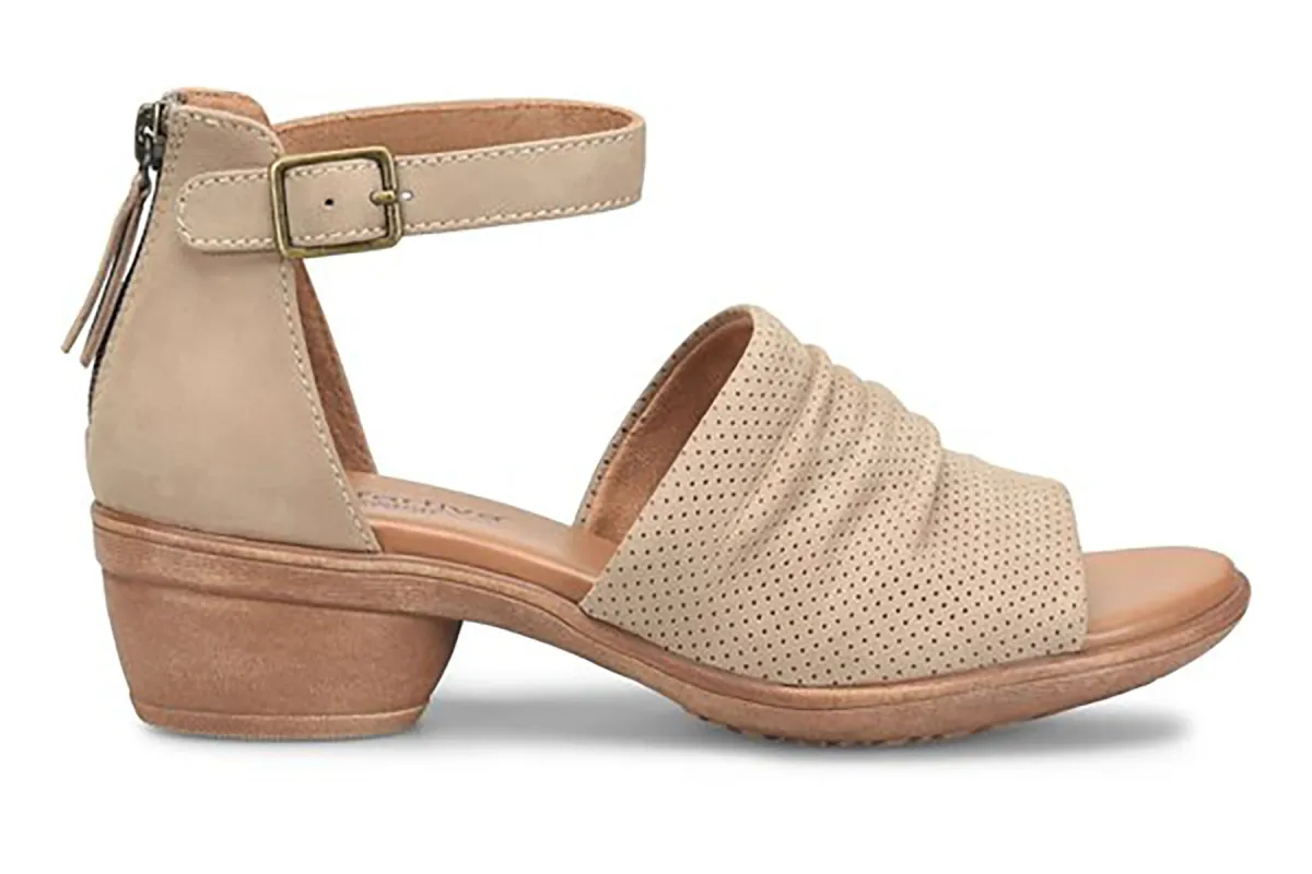 Newnan sold by The Walking Company