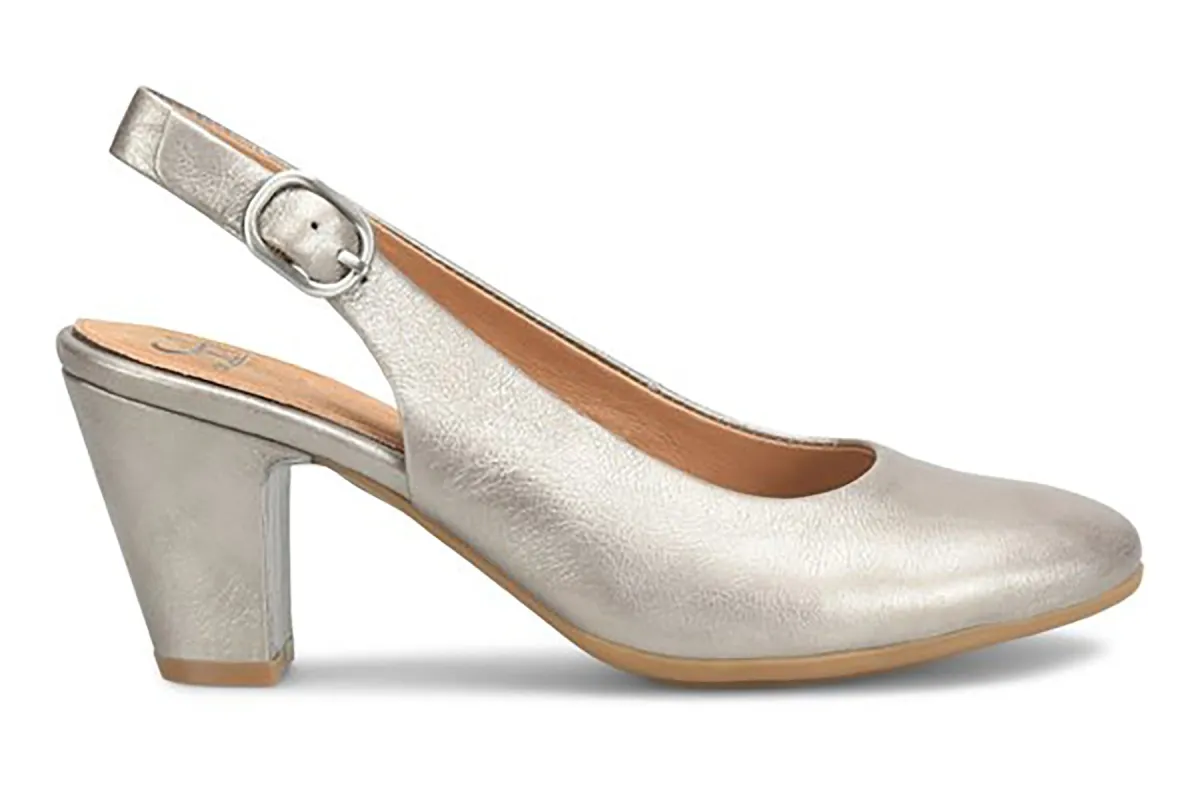 Lilly sold by The Walking Company