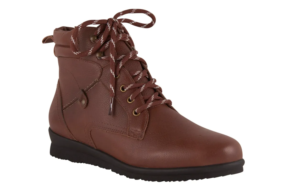 Peak sold by The Walking Company