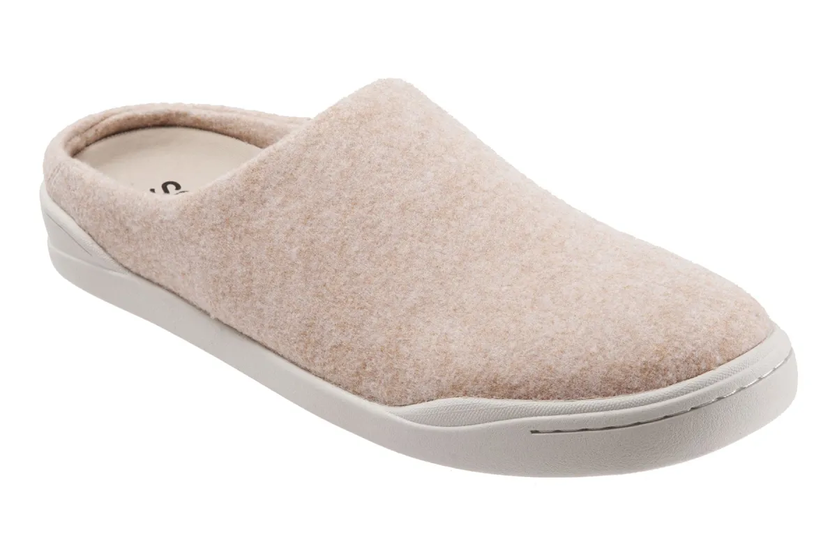 Auburn sold by The Walking Company