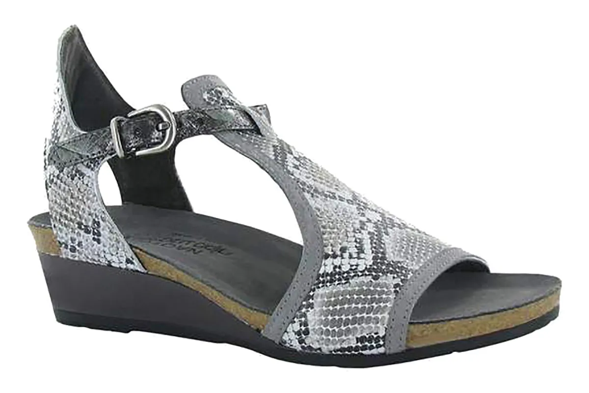 Fiona sold by The Walking Company