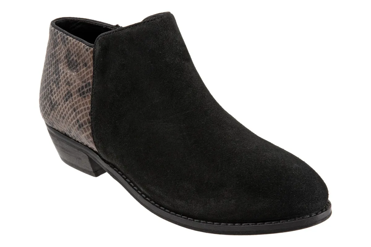 Rocklin sold by The Walking Company