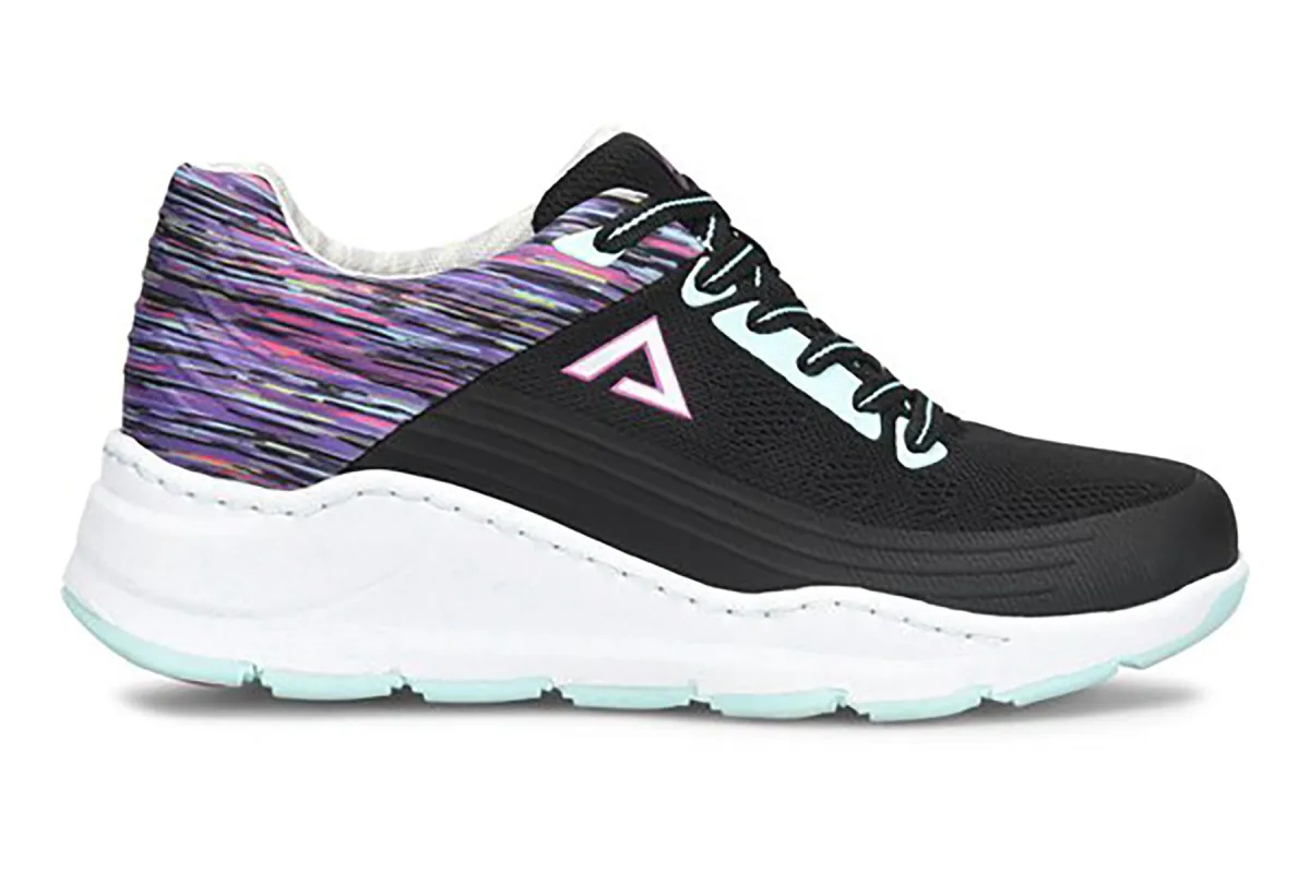 Lavoy sold by The Walking Company