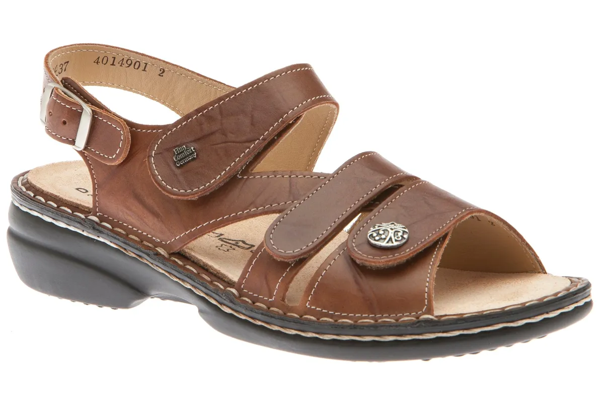 Gomera sold by The Walking Company