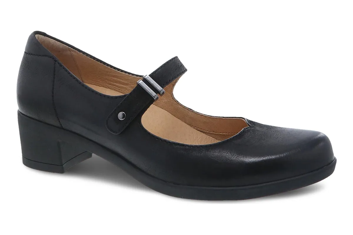 Callista sold by The Walking Company