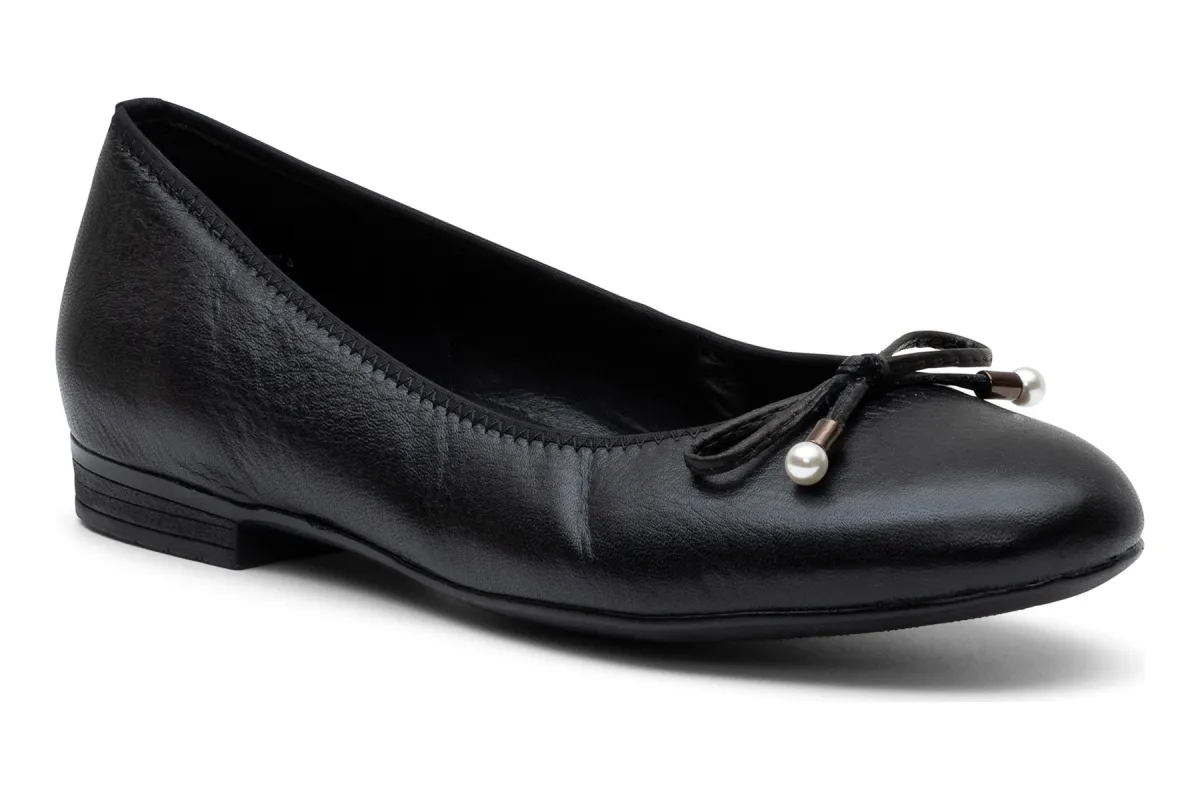 Scout sold by The Walking Company