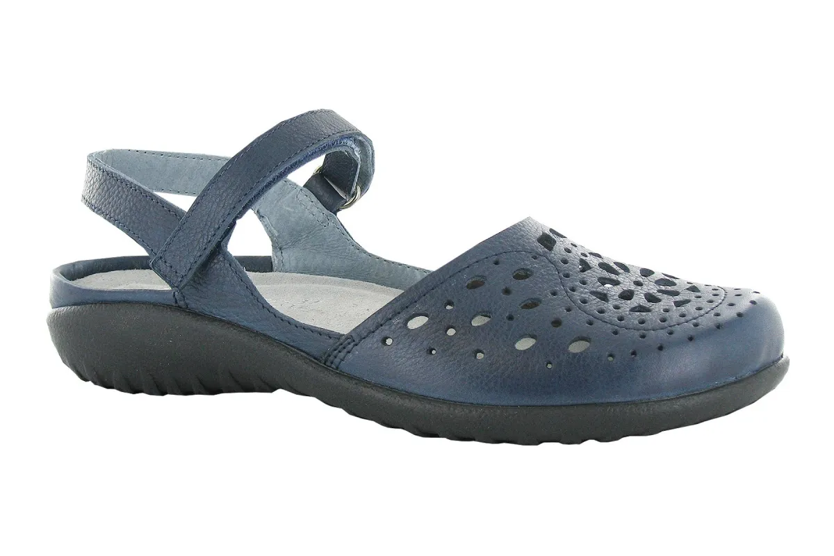 Arataki sold by The Walking Company