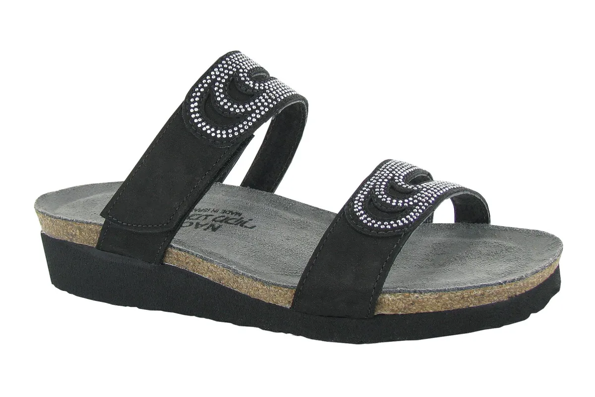 Ainsley sold by The Walking Company