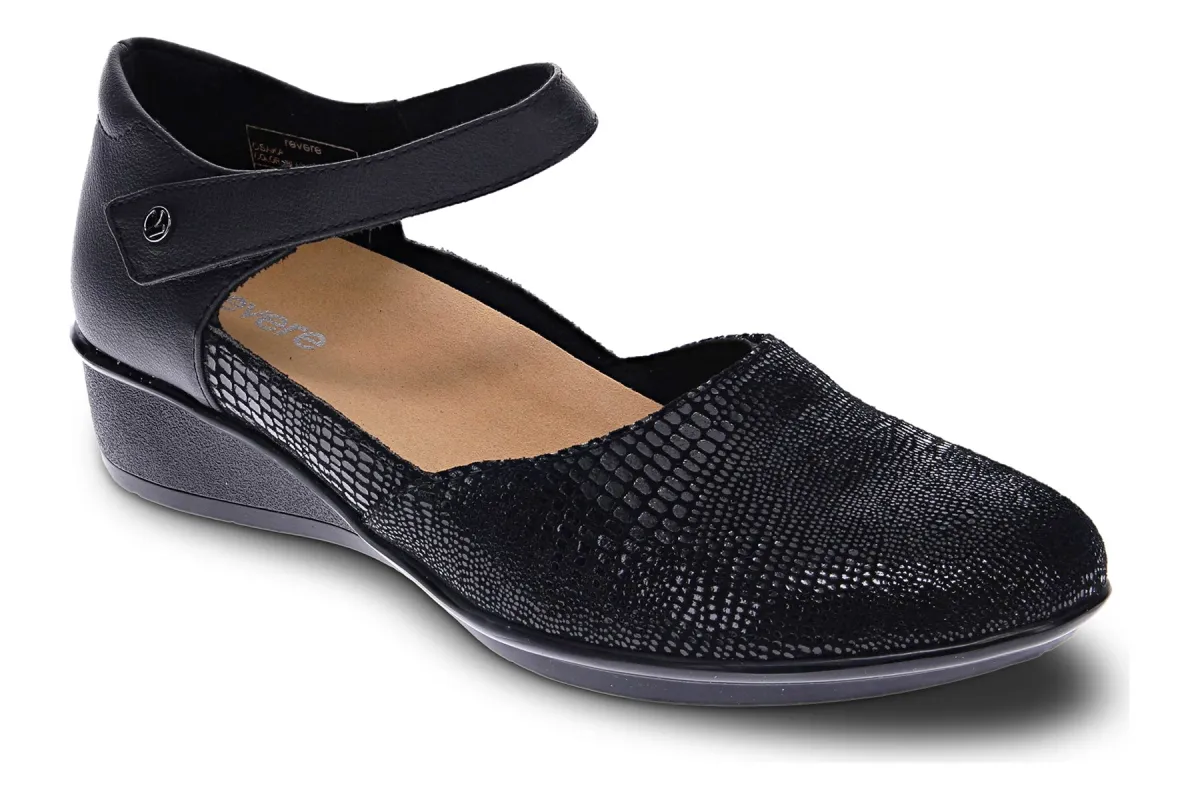 Osaka sold by The Walking Company