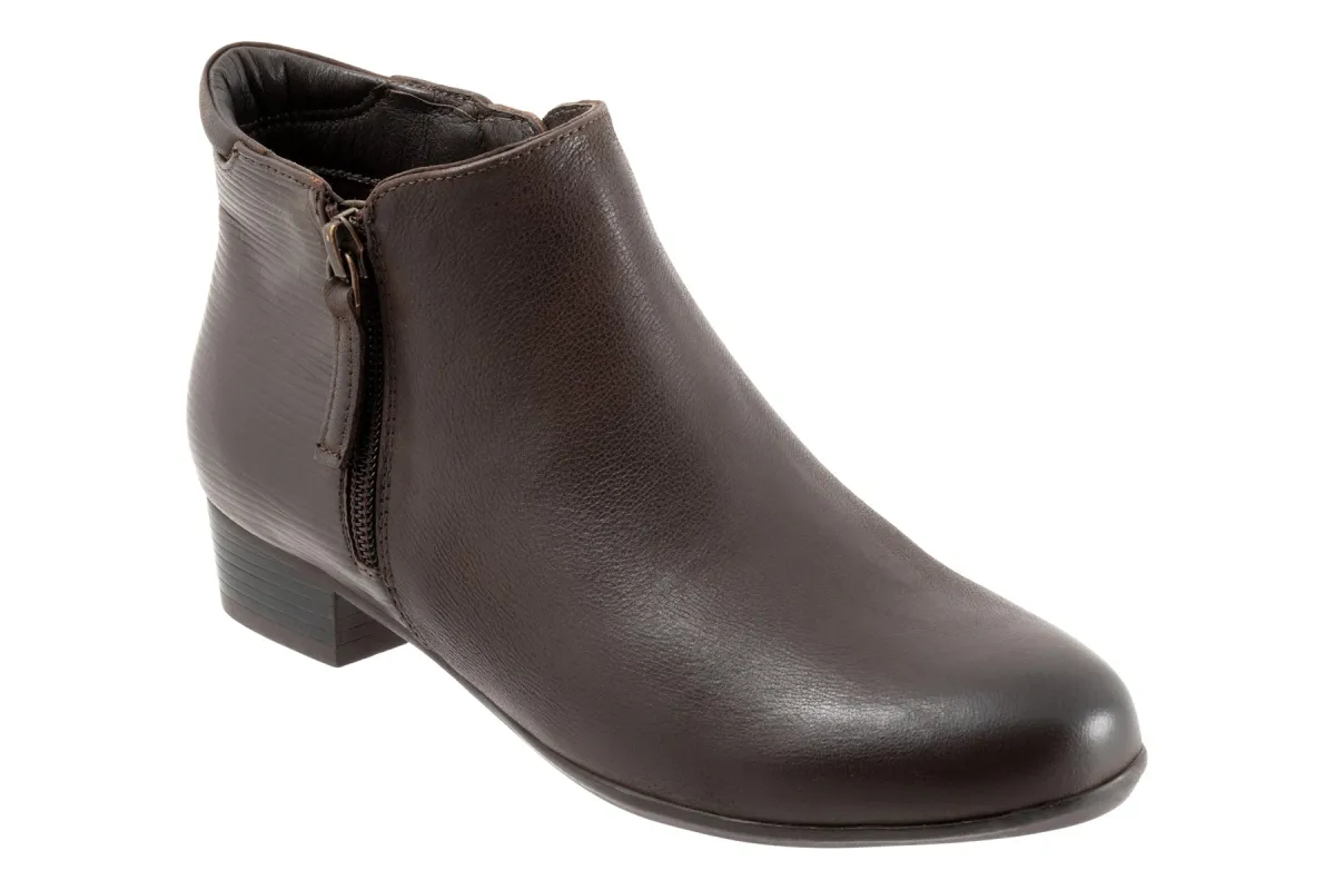 Major Embossed sold by The Walking Company