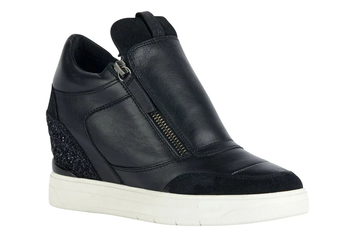 Maurica sold by The Walking Company