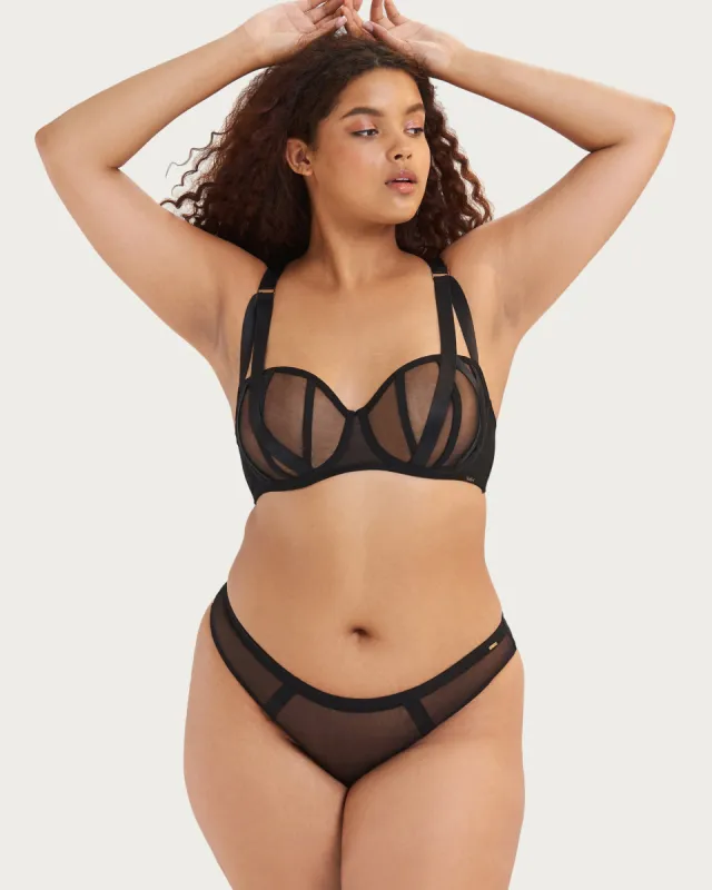 Set: Karolina Black sold by Bluebella