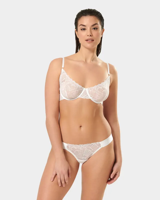 Set: Tori White sold by Bluebella