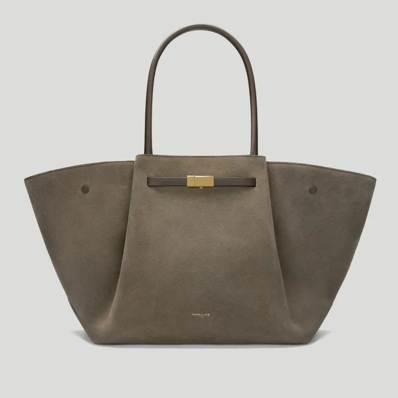 The New York sold by DeMellier